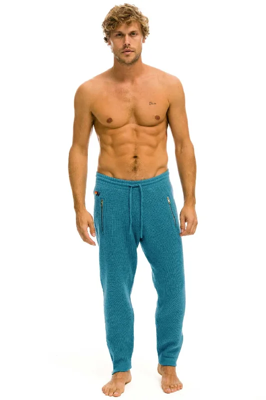 Elegant Comfort MEN'S VINTAGE CABIN CASHMERE SWEATER PANT - COBALT