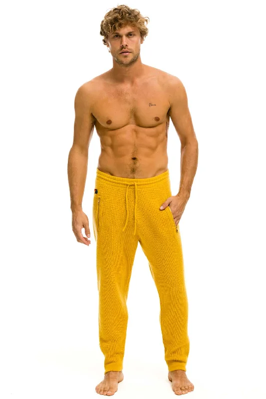 Street Fashion MEN'S VINTAGE CABIN CASHMERE SWEATER PANT	- GOLD