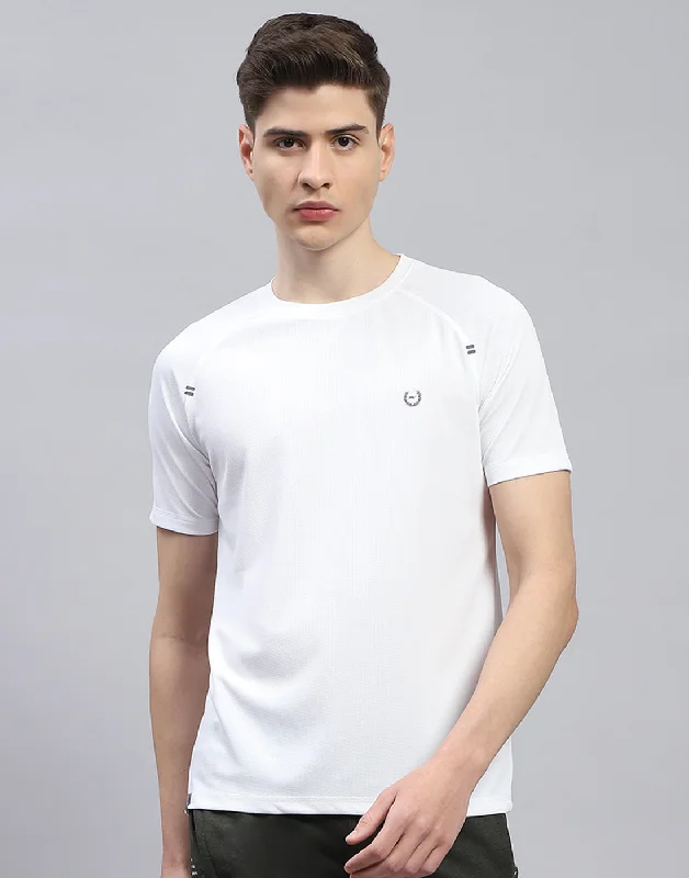 Relaxed Weekend Wear Men White Printed Round Neck Half Sleeve T-Shirt