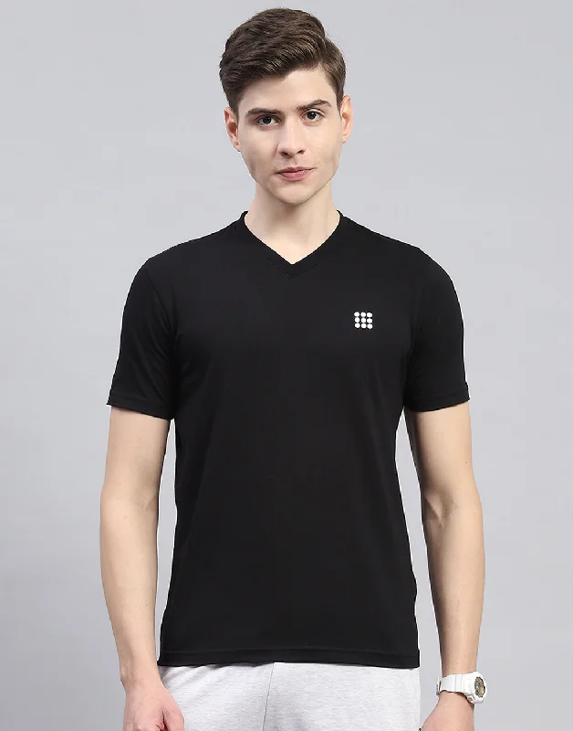 Comfortable Jackets Men Black Solid V Neck Half Sleeve T-Shirt