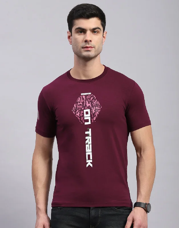 Fashion And Simplicity Men Maroon Printed Round Neck Half Sleeve T-Shirt