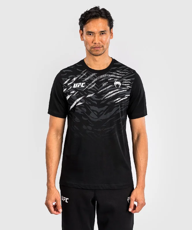 Effortless Outfits UFC Fusion by Venum Men’s Replica Short Sleeve T-Shirt - Black