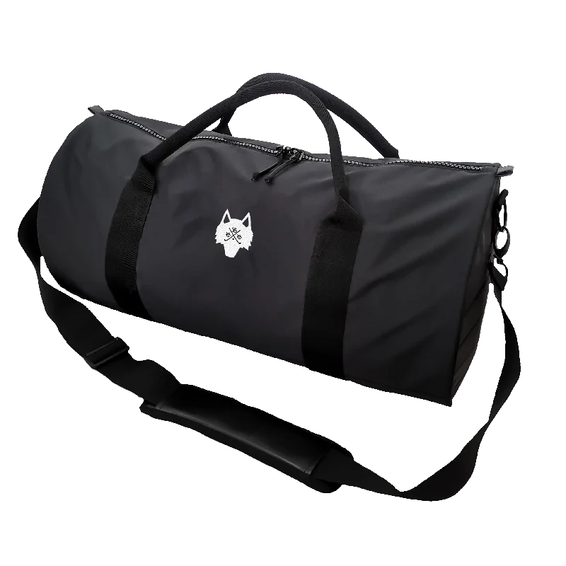 Relaxed Tops Stalking Wolf Duffle Bag