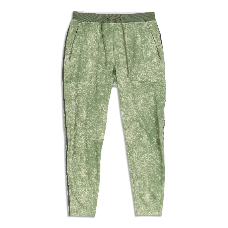 Casual Fit Textured Tech Pant - Resale